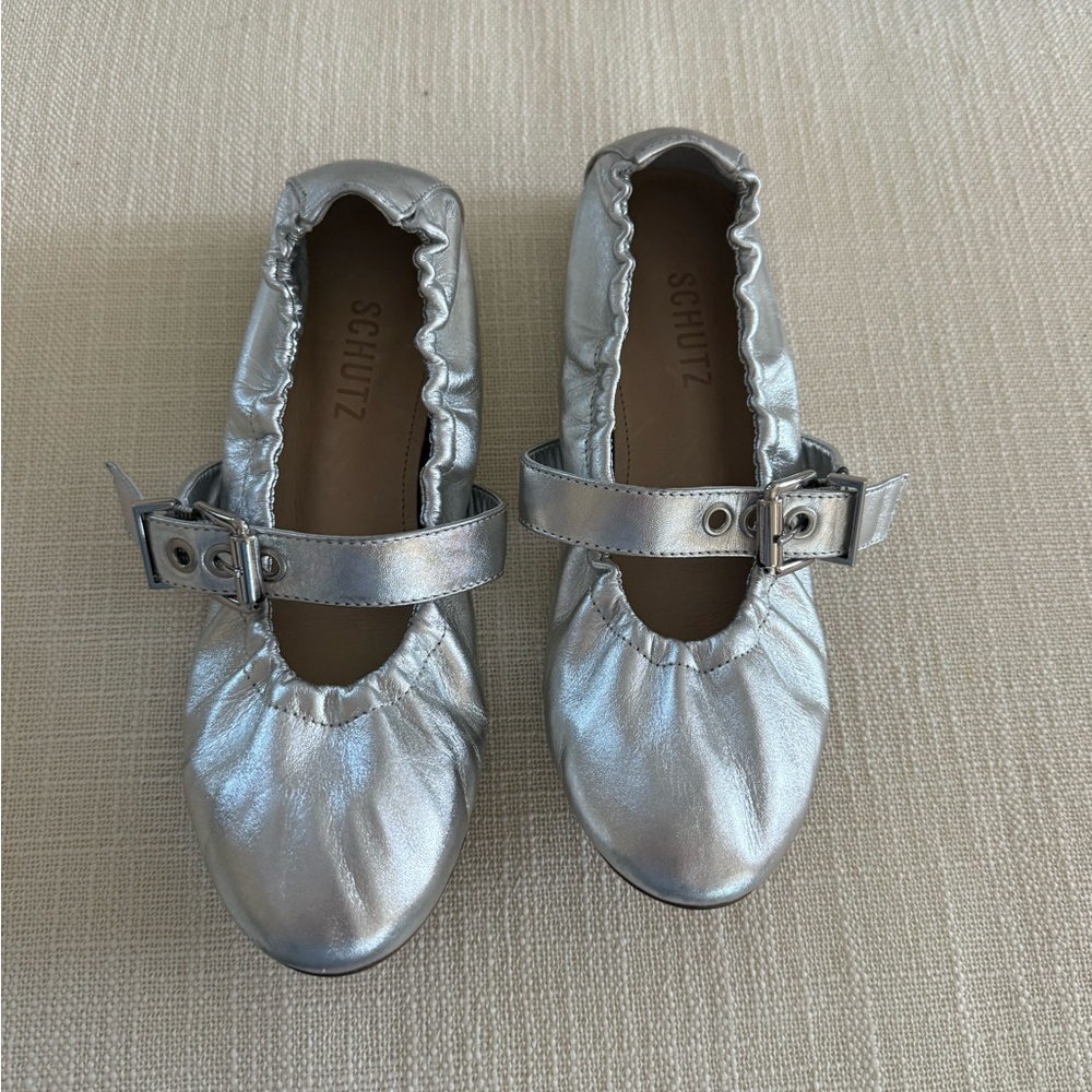 SCHUTZ Silver Metallic Flats with Buckle